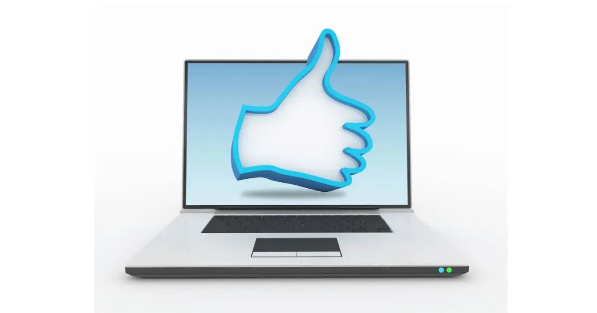 laptop semi-nueva está en buen estado